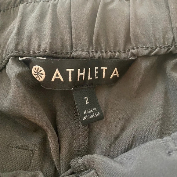 High rise shorts - Picture 2 of 2